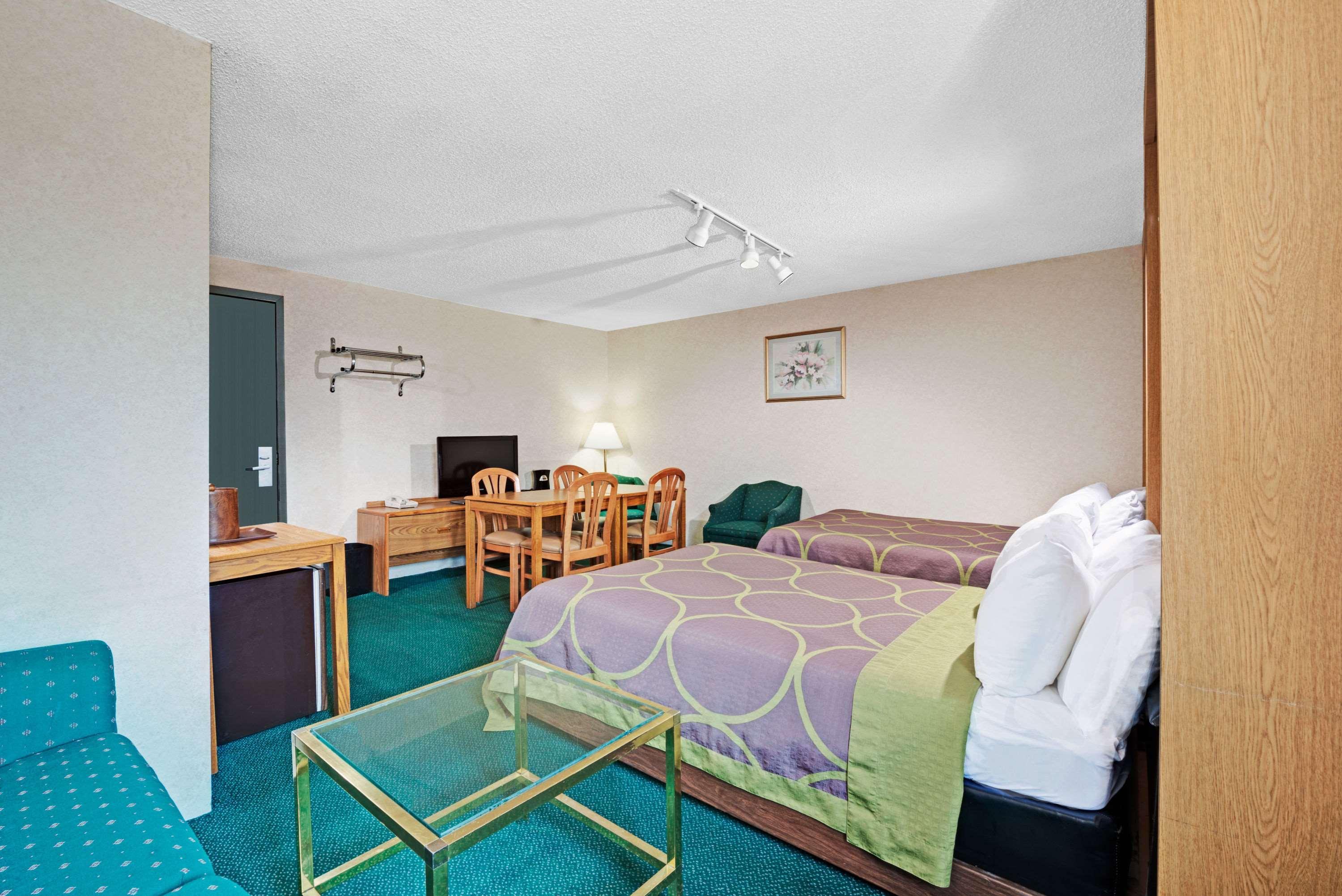 Super 8 By Wyndham Kenmore/Buffalo/Niagara Falls Area Exteriör bild