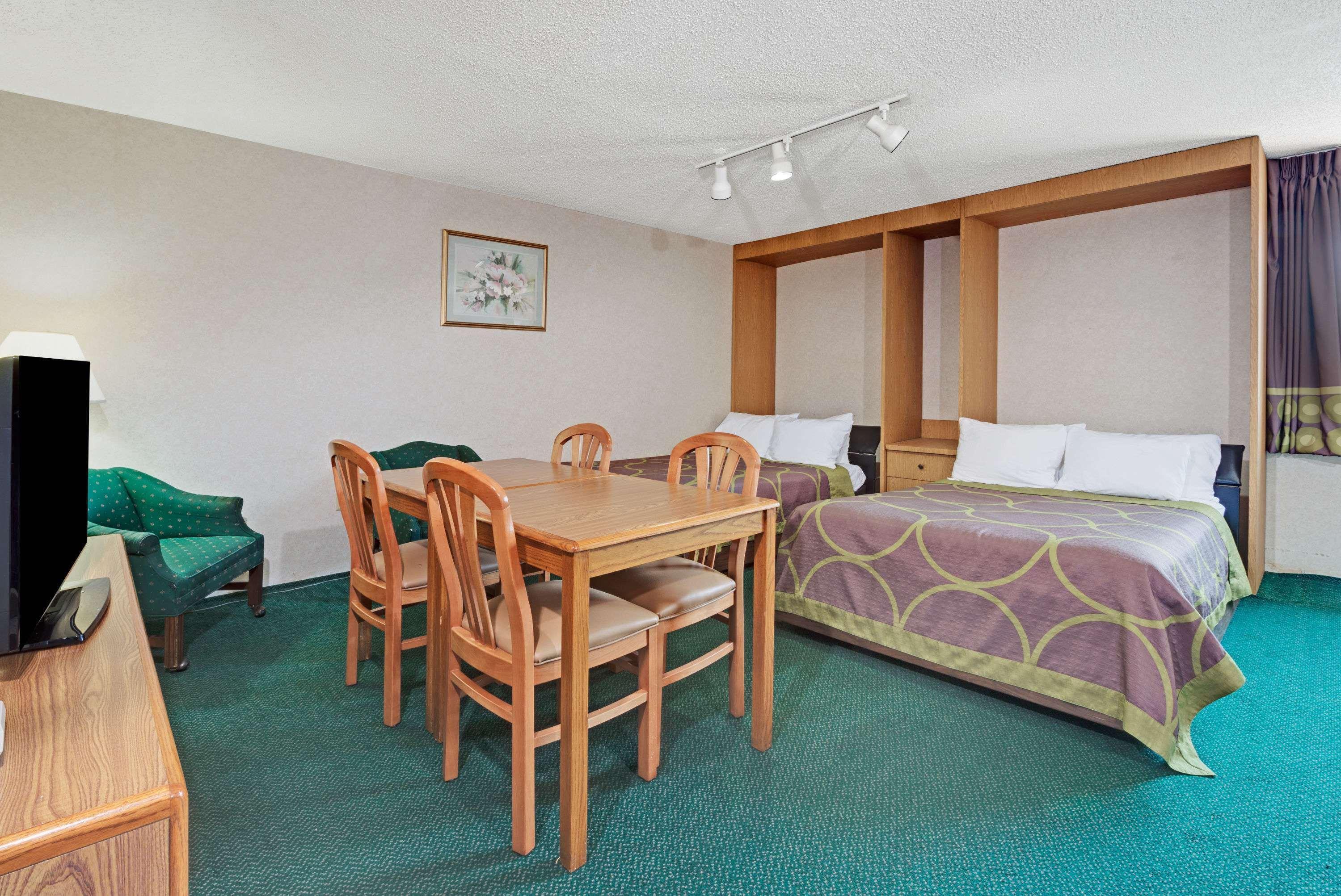 Super 8 By Wyndham Kenmore/Buffalo/Niagara Falls Area Exteriör bild