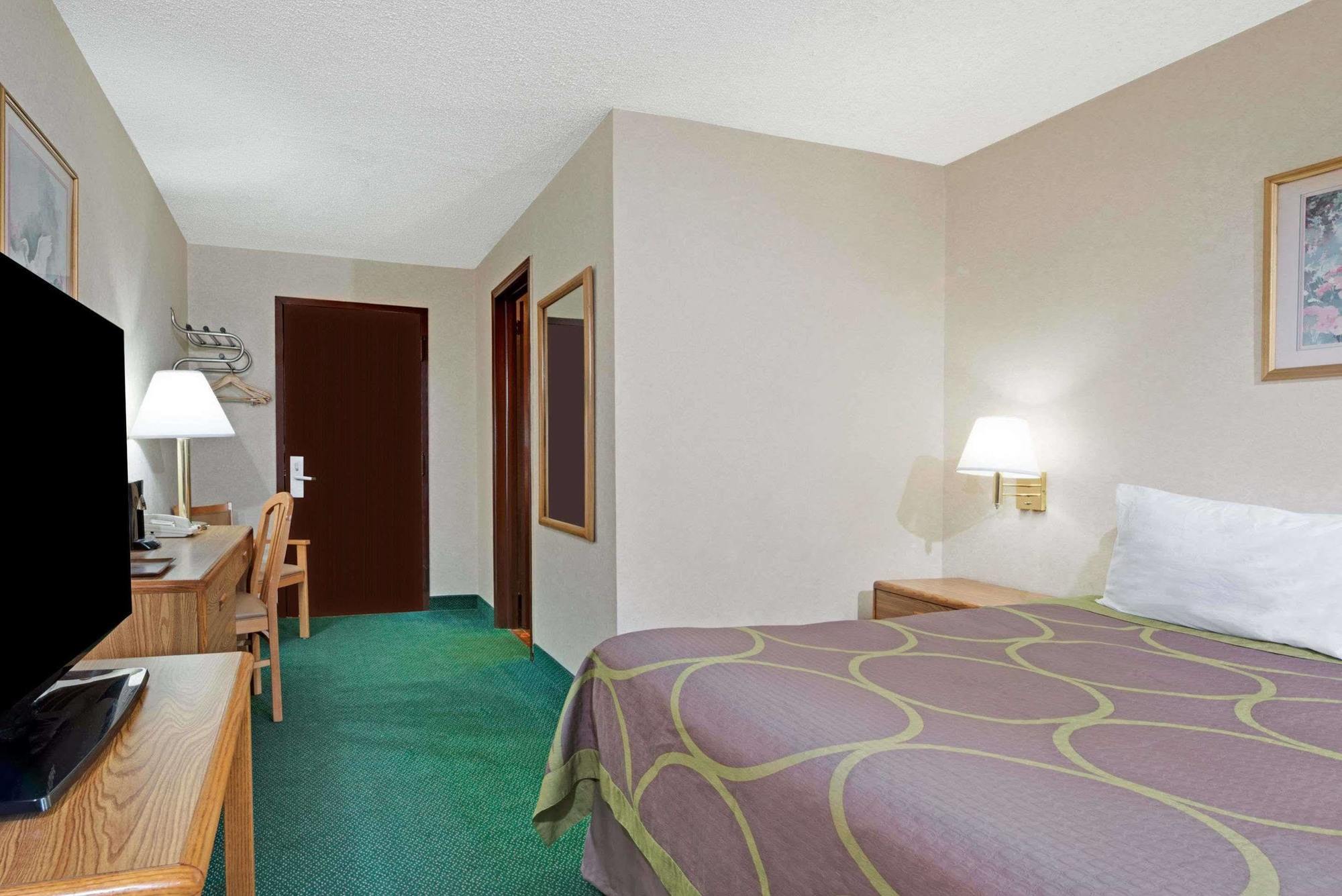 Super 8 By Wyndham Kenmore/Buffalo/Niagara Falls Area Exteriör bild